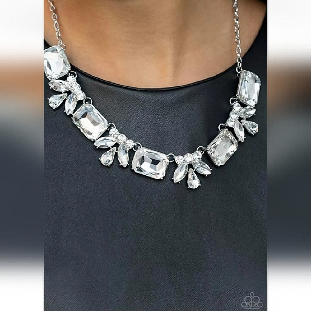 (EMP Exclusive) Long Live Sparkle  - White Necklace Set